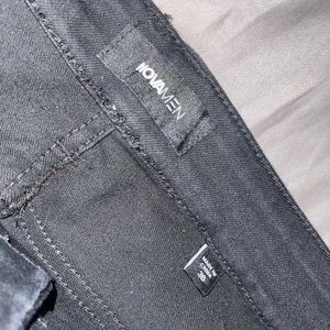 Fashion Nova Black Knee Ripped Jeans